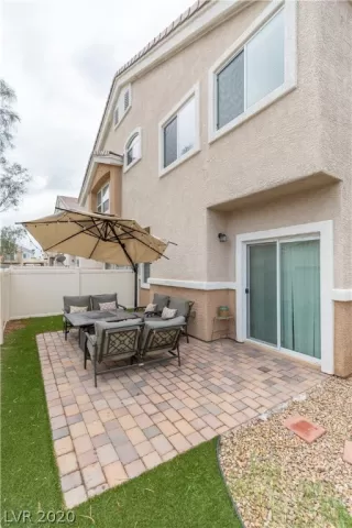 Photo #4: 2183040 Listing