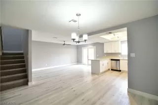 Photo #5: 2183110 Listing