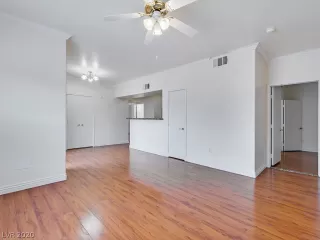 Photo #3: 2183157 Listing