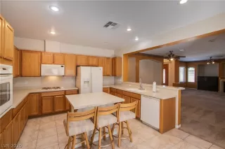 Photo #5: 2183161 Listing 