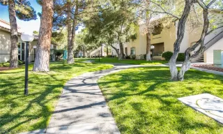 Photo #4: 2183212 Listing