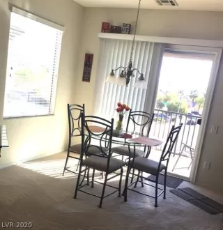 Photo #5: 2183280 Listing