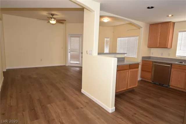 MLS: 2183300 Condo For Sale
