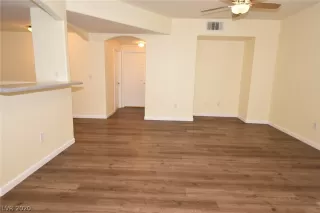 Photo #4: 2183300 Listing