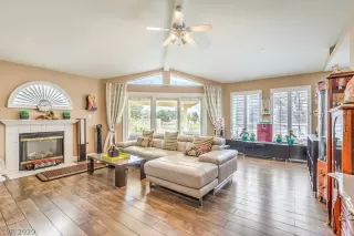 Photo #1: 2183358 Listing 