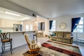 Photo #3: 2183428 Listing 