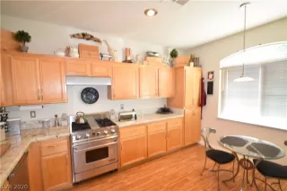 Photo #5: 2183433 Listing 