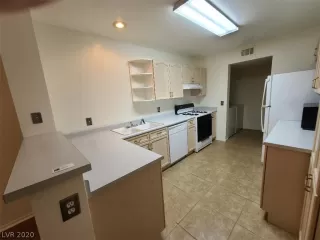 Photo #6: 2183490 Listing