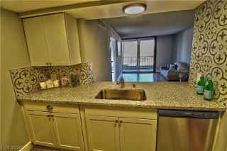 Photo #6: 2183570 Listing 