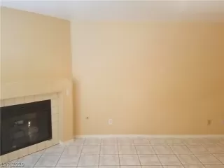 Photo #3: 2183591 Listing