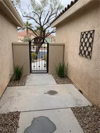 Photo #3: 2183613 Listing 