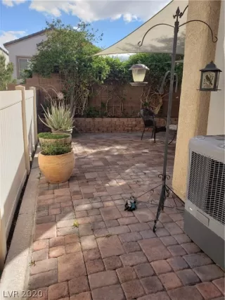 Photo #2: 2183658 Listing