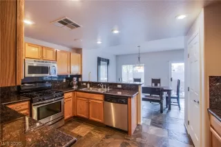 Photo #5: 2183704 Listing 