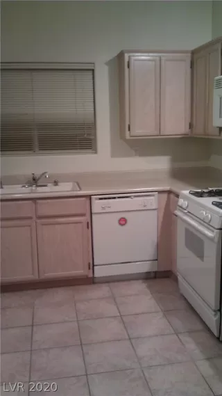 Photo #6: 2183716 Listing 