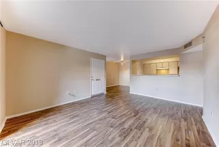 Photo #4: 2183743 Listing 