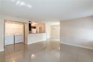 Photo #6: 2183766 Listing