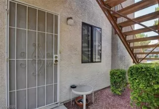 Photo #1: 2183804 Listing