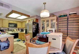 Photo #3: 2183804 Listing