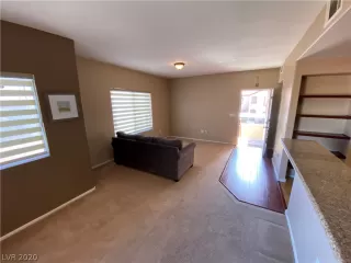 Photo #5: 2183825 Listing