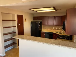 Photo #6: 2183825 Listing