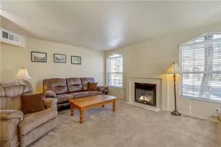 Photo #3: 2183870 Listing