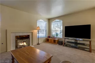 Photo #5: 2183870 Listing