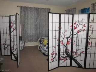 Photo #6: 2183948 Listing