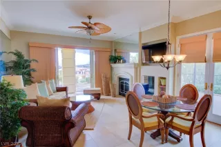 Photo #4: 2184007 Listing