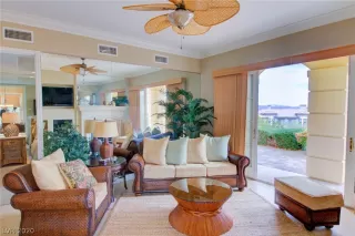 Photo #5: 2184007 Listing