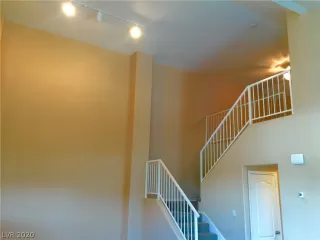 Photo #3: 2184026 Listing 