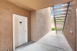 Photo #3: 2184073 Listing