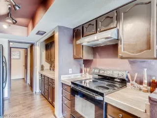 Photo #6: 2184199 Listing 