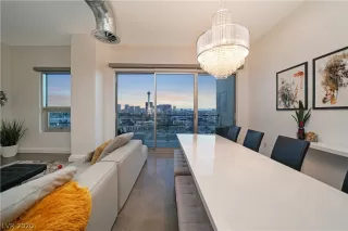 Photo #2: 2184213 Listing