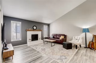 Photo #3: 2184243 Listing 