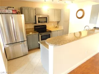 Photo #4: 2184270 Listing 