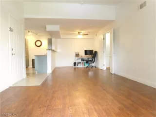 Photo #6: 2184270 Listing 