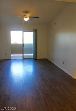 Photo #3: 2184366 Listing 