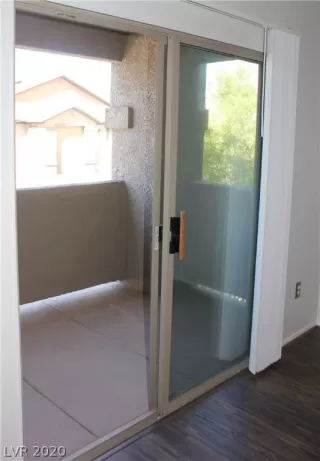 Photo #5: 2184366 Listing 