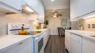 Photo #4: 2184526 Listing