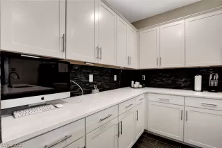 Photo #6: 2184583 Listing