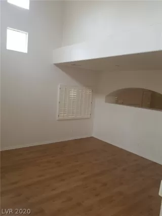 Photo #2: 2184597 Listing