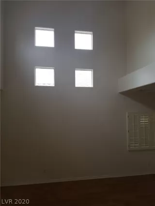 Photo #3: 2184597 Listing