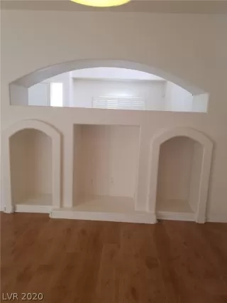 Photo #6: 2184597 Listing