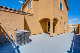 Photo #4: 2184623 Listing