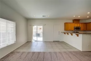 Photo #6: 2184623 Listing