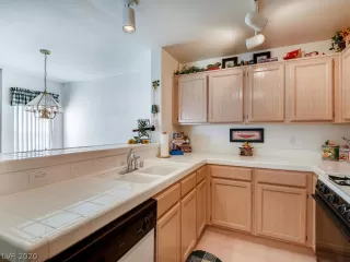 Photo #6: 2184627 Listing