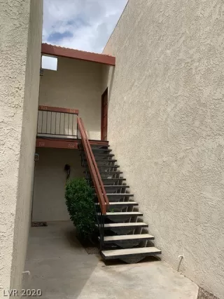 Photo #1: 2184696 Listing 