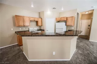 Photo #2: 2184770 Listing