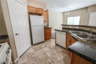 Photo #3: 2184770 Listing