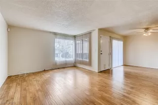 Photo #5: 2184775 Listing 
